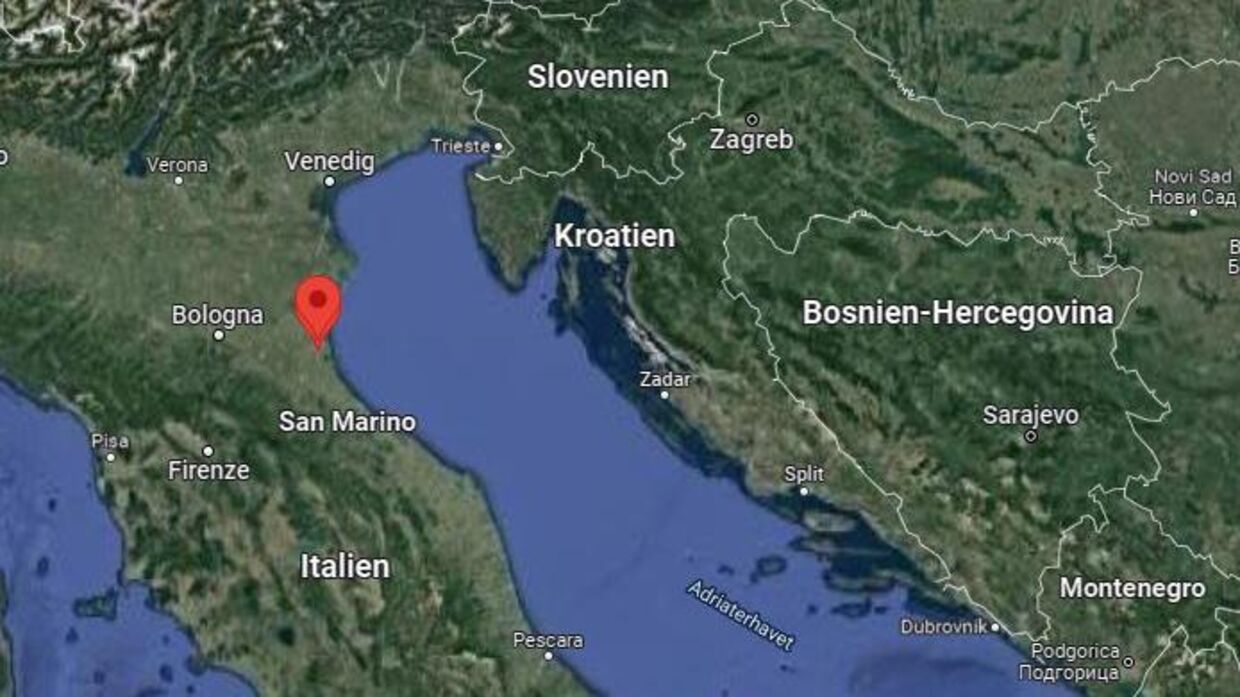 Kollisionen skete 11 sømil fra land ud for den italienske by Ravenna i det nordlige Adriaterhav.