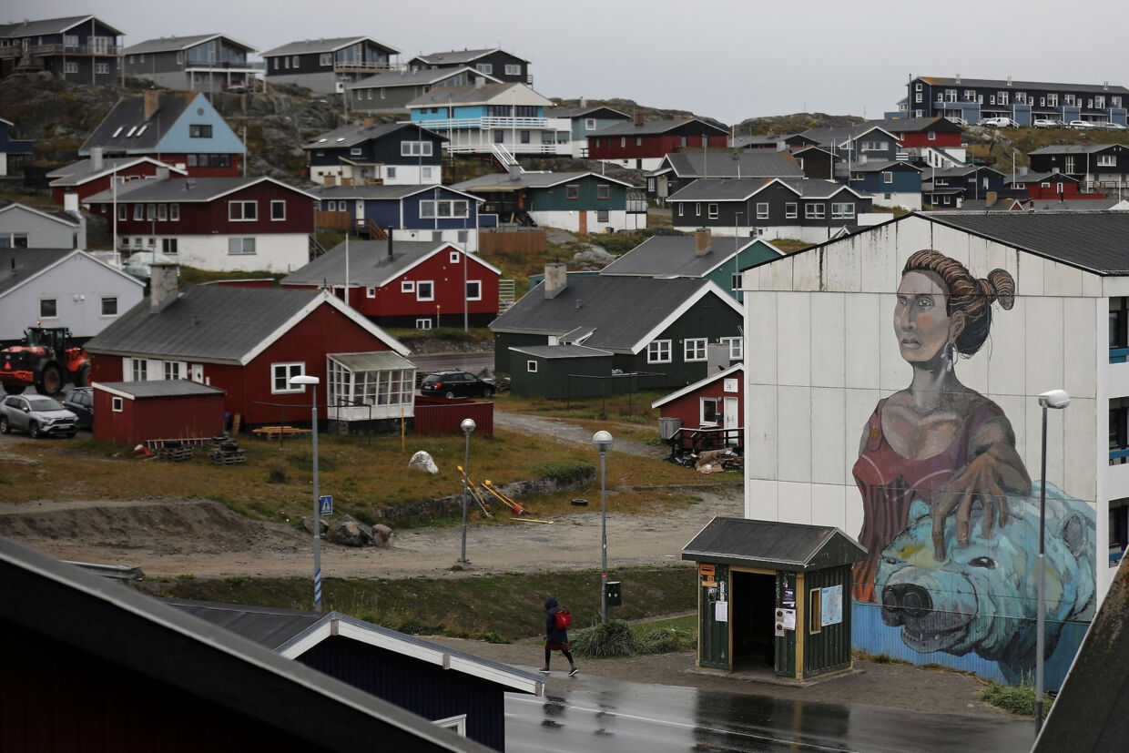 Knap en tredjedel af Grønlands hjemløse er i Nuuk, som kan ses på billedet. (Arkivfoto). Hannibal Hanschke/Reuters