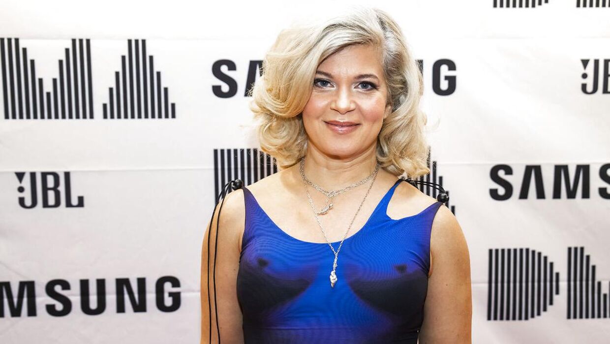 Sara Bro på den røde løber forud for Danish Music Awards, hvor hun er vært til årets prisuddeling.