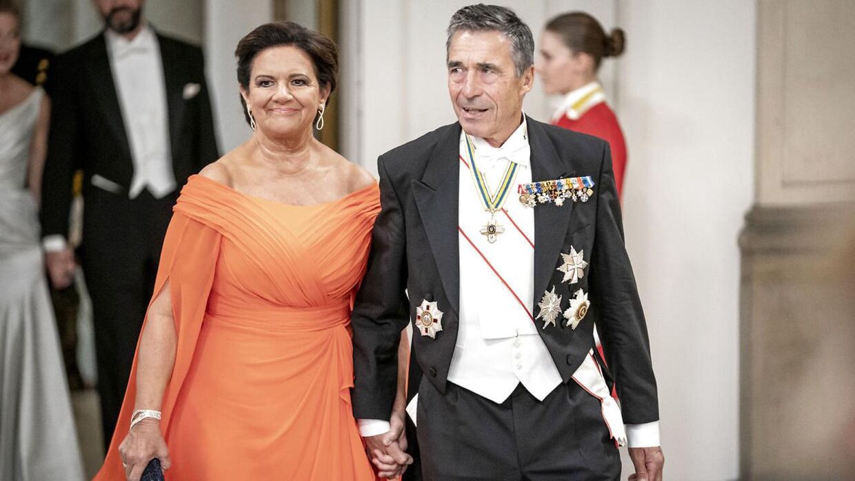 Anders Fogh Rasmussen og Anne-Mette Rasmussen ankommer til gallamiddag på Christiansborg Slot under fejringen af dronningens 50-års regeringsjubilæum i København søndag den 11. september 2022.