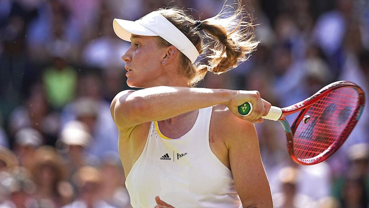 Elena Rybakina vandt Wimbledon i år. I fremtiden kan hun og de andre tennisstjerner frit vælge farven på deres undertøj.
