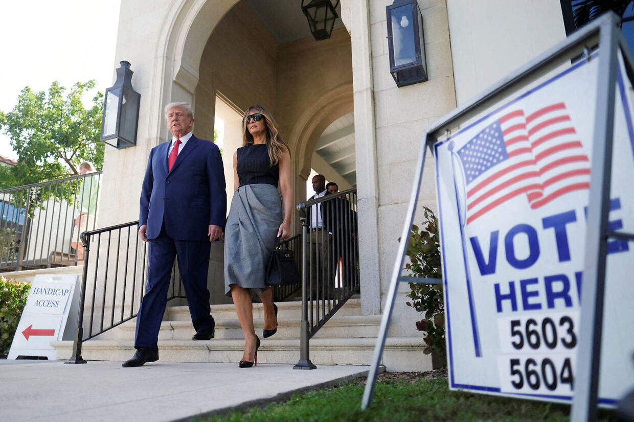 Donald Trump og hans hustru Melania fotograferet ved et valgsted tirsdag. 