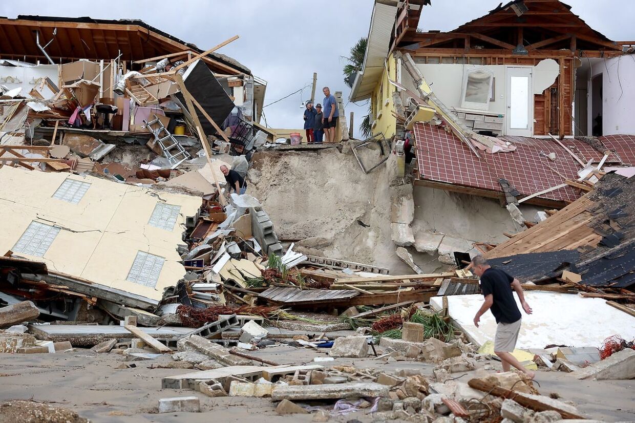 Mange huse og andre bygninger ødelagte i Daytona Beach.