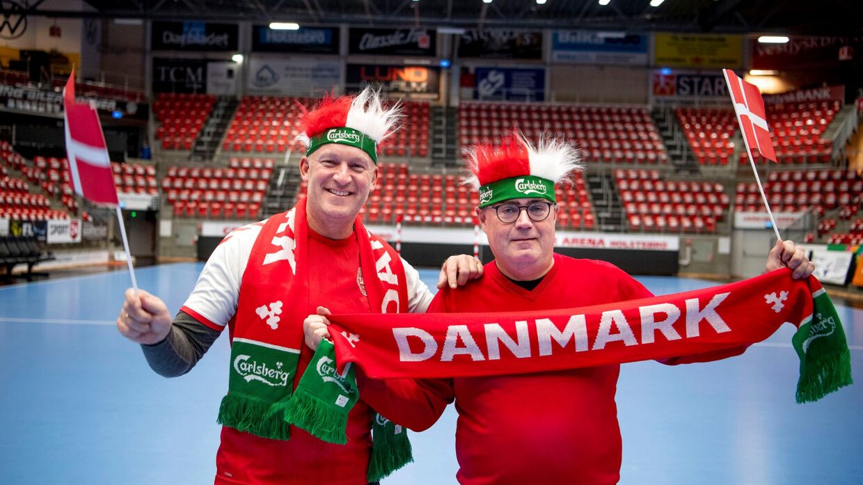Jan Nonboe og Søren Bertelsen ville lave storskærmsarrangement med Danmarks VM-kampe i fodbold, men de planer er nu droppet.