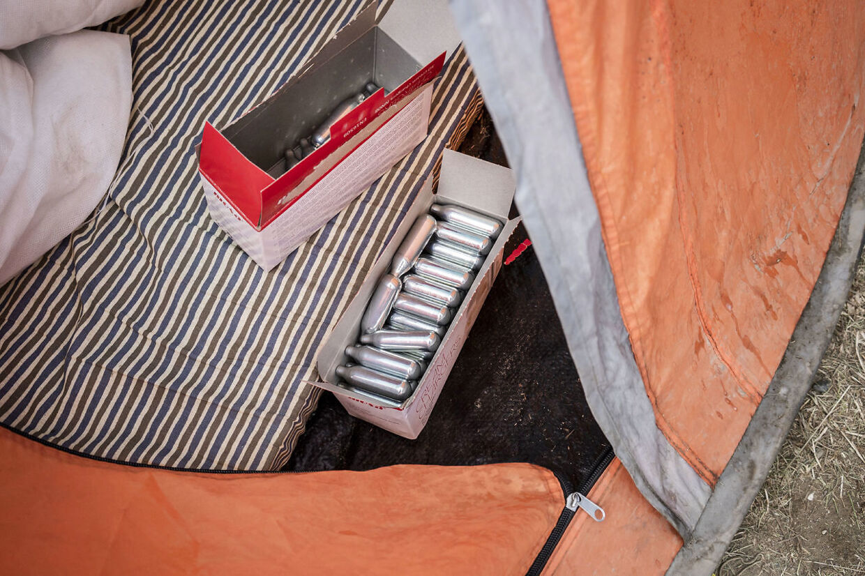 Lattergas i et telt på Roskilde Festival.