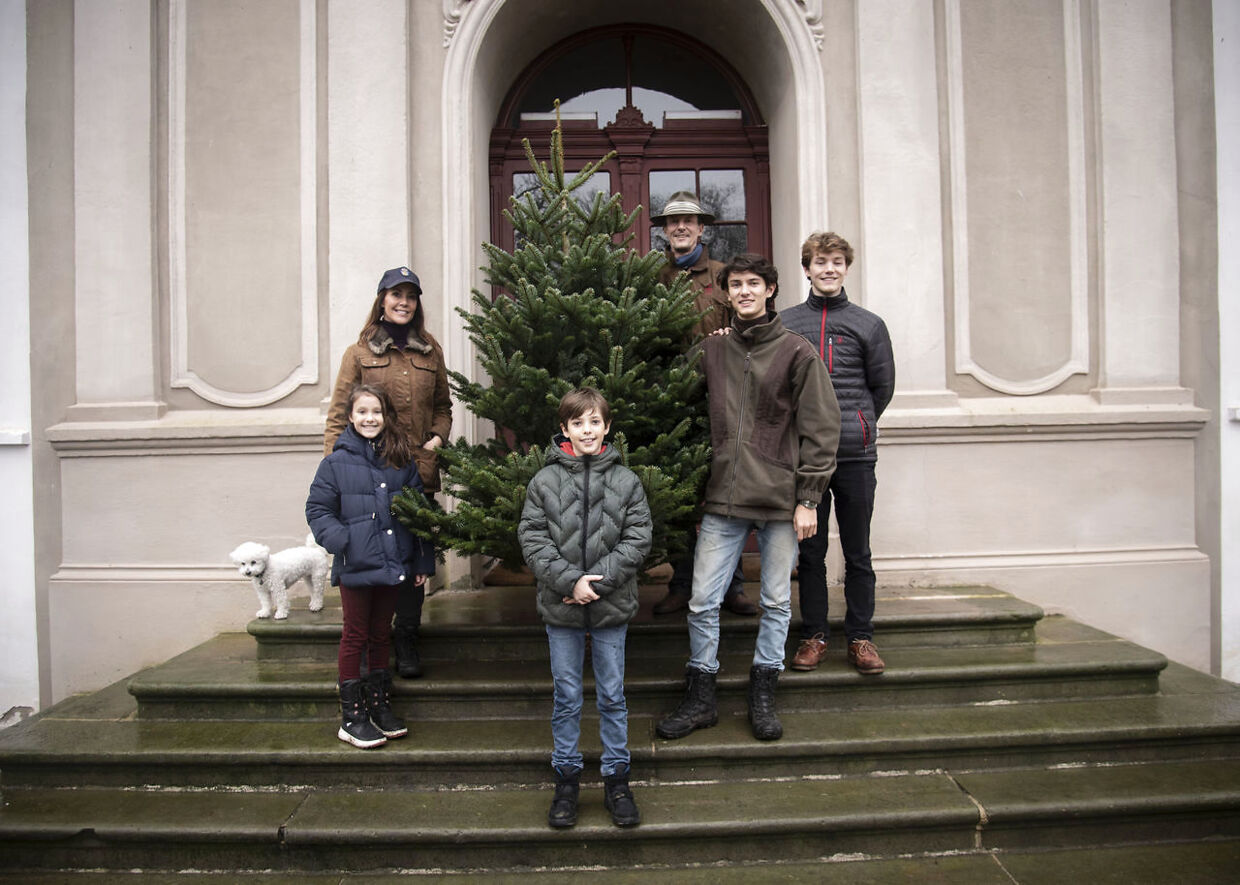 Prins Joachim og prinsesse Marie skal holde jul med deres i alt fire børn. Her ses de på et billede fra 2020.