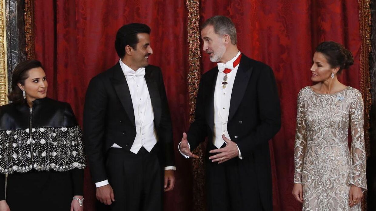 Tamim bin Hamad Al Thani ses her med sin første kone under sit besøg i Spanien hos det spanske kongepar.