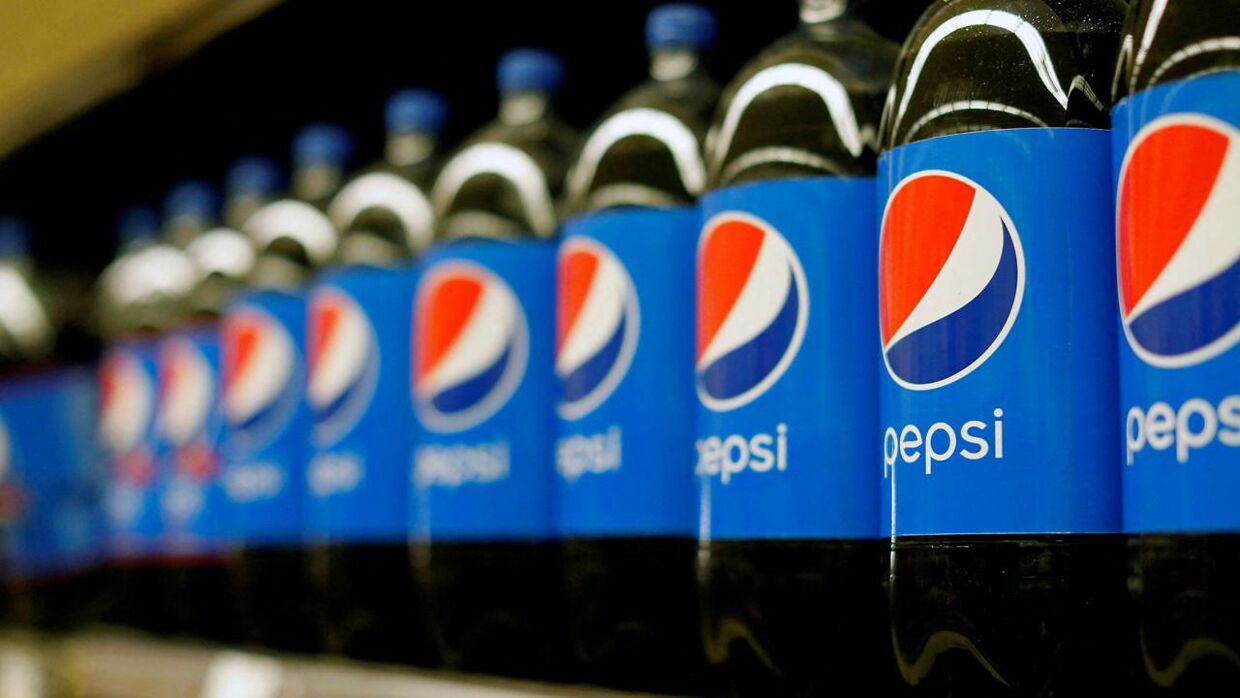 Pepsi omfavner en ny trend, der giver dem stor opmærksomhed på sociale medier. Folk er begyndt at blande sodavanden op med blandt andet mælk. (Foto: Scanpix)