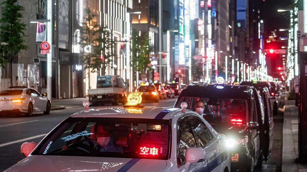 Tokyos taxier skal være med til at informere om farerne ved for heftig druk.