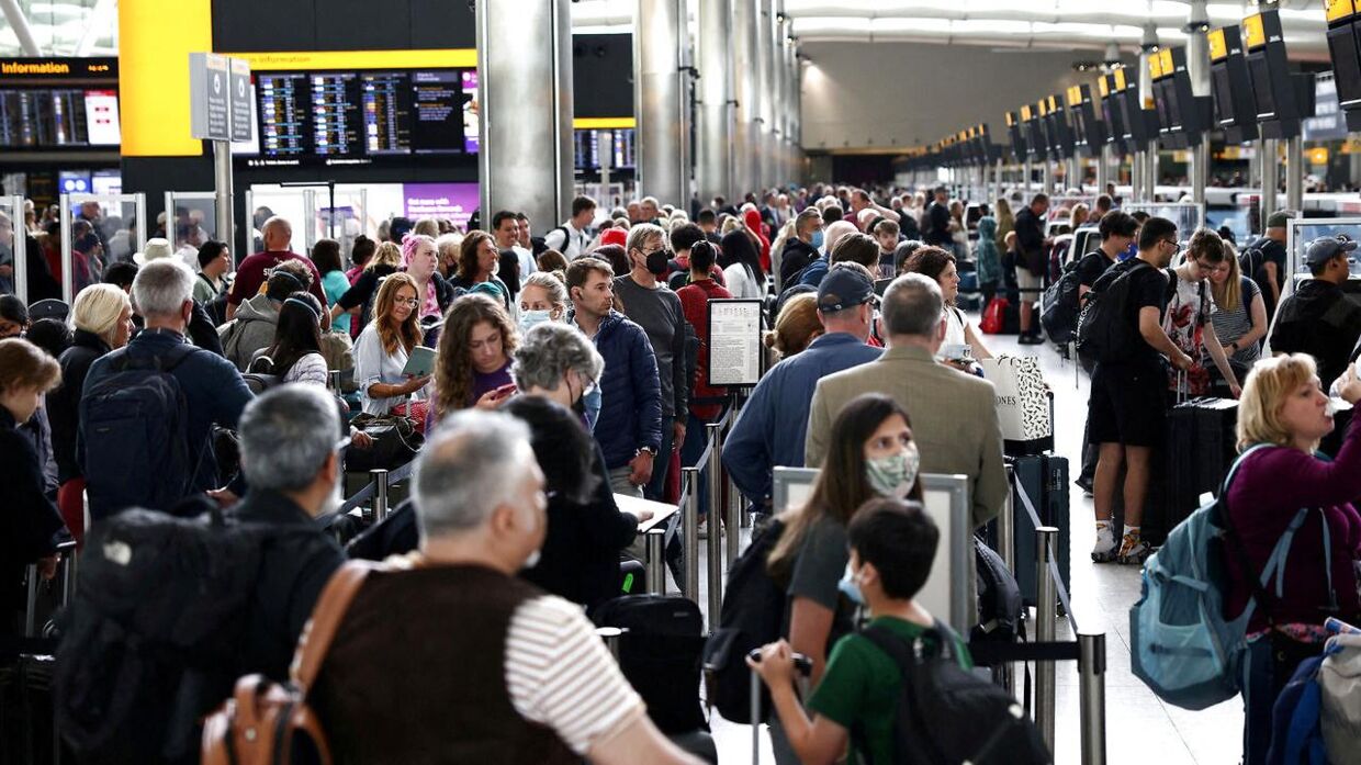 Londons Heatthrow Airport, er en af verdens travleste. Millioner af tilrejsende kan blive berørt af strejkerne over julen