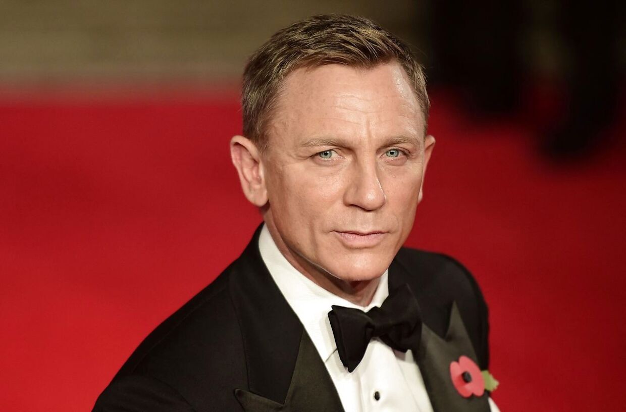 Den selvsikre charme, der er en del af James Bonds karakter, kunne Sam Worthington ikke ramme. Men det kunne Daniel Craig.