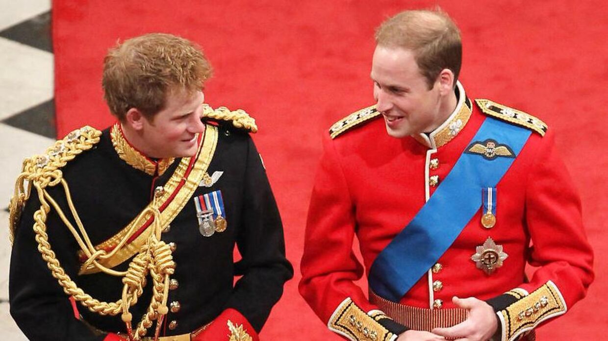 Prins William og prins Harry så ellers begge glade ud ved prins Williams bryllup. Men det var åbenbart ikke helt tilfældet. 