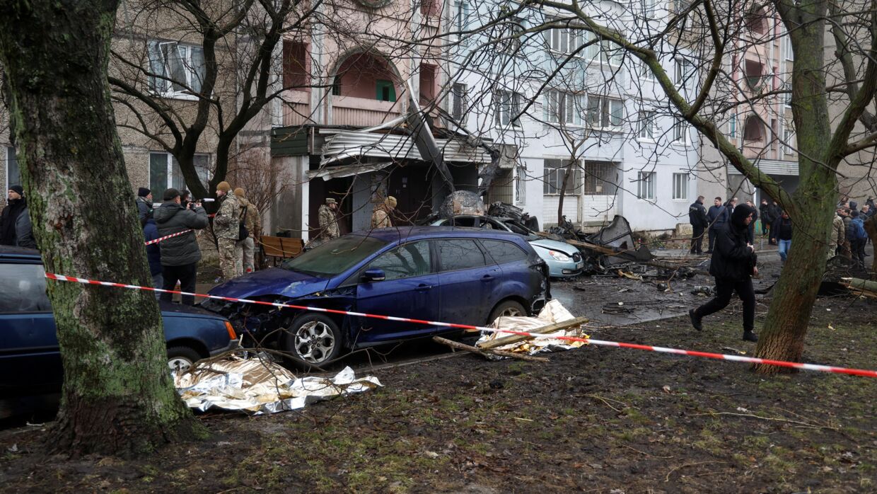Her ses ulykkesstedet i byen Brovary nær Kyiv. (REUTERS/Valentyn Ogirenko)