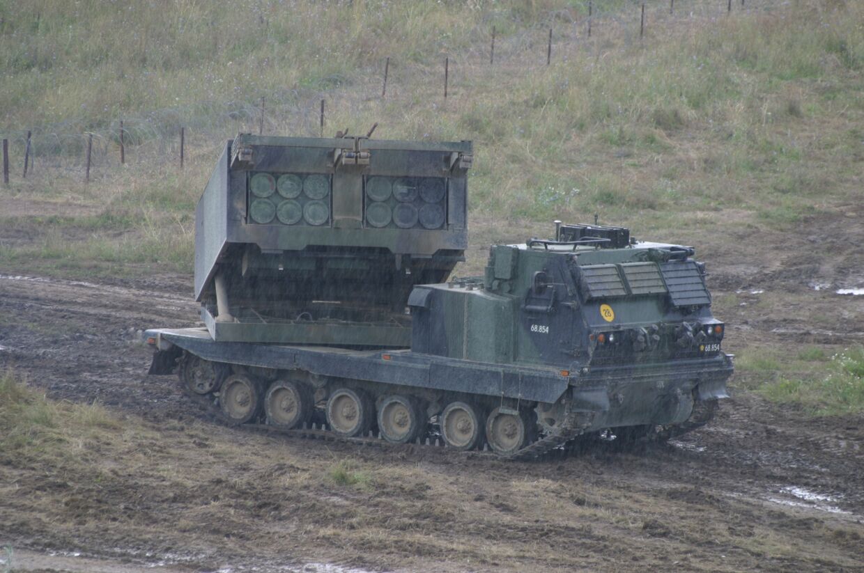 Sidst Danmark havde raketkastere, var i 2013, hvor M270-systemerne blev solgt til Finland. Nu skal hærens artillerister til at lære at bruge »stalinorgler« igen.
