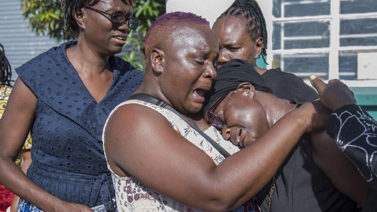 Lemekani Nathan Nyirenda blev dræbt, da han kæmpede for Wagner-gruppen i Ukraine. Her reagerer hans mor, da hans kiste ankom i lufthavnen i Lusaka i Zambia.