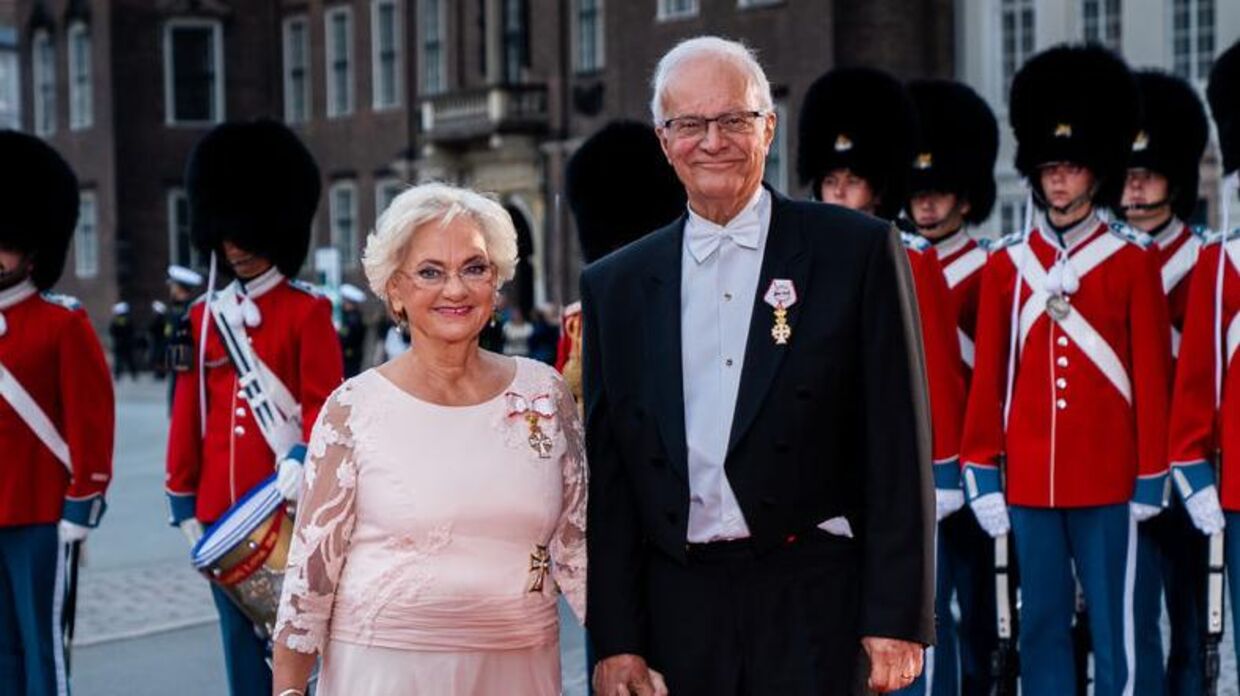 Pia Kjærsgaard og hendes mand, Henrik Thorup, ved fejringen af dronningens 50-års regeringsjubilæum i København lørdag den 10. september 2022. 