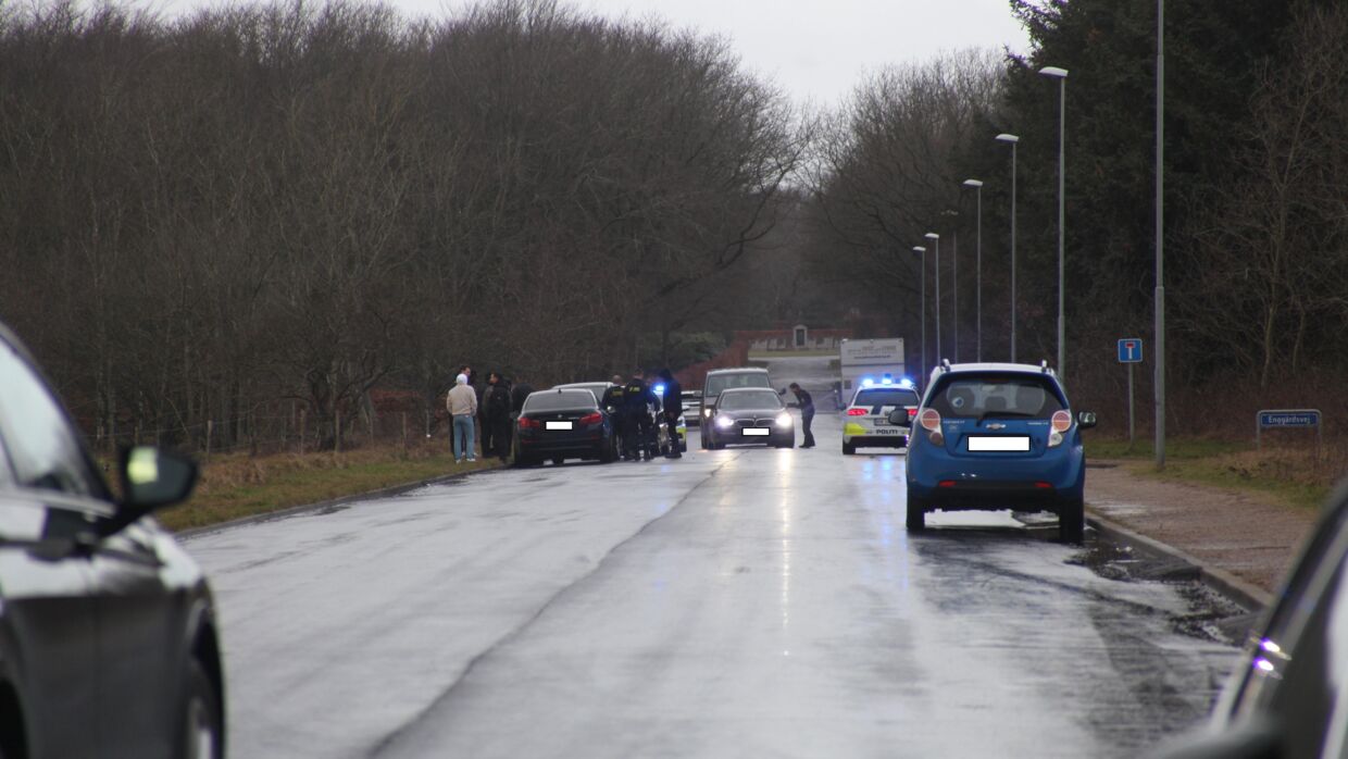 Politiet er talstærkt til stede på Graulundvej i Esbjerg