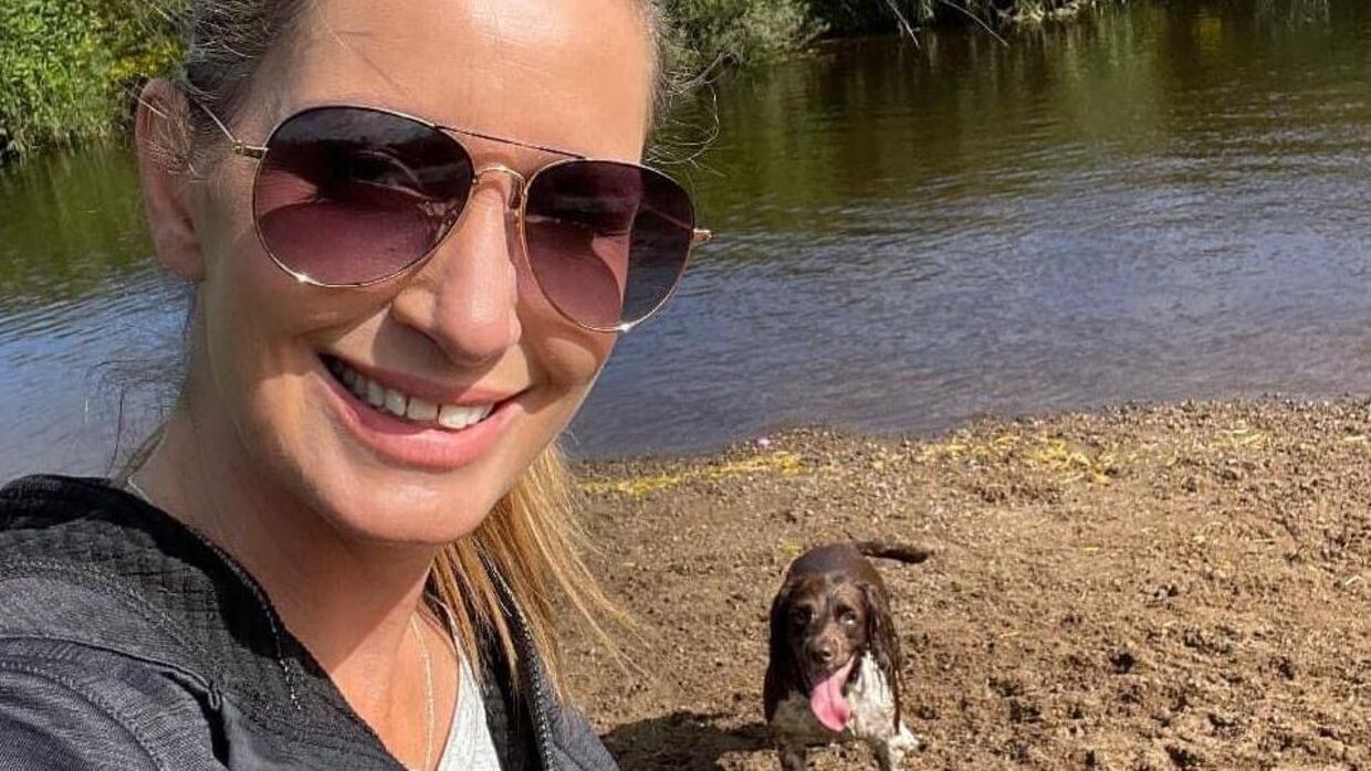 Nicola Bulley har været forsvundet siden hun gik en tur med sin hund for mere end tre uger siden. 