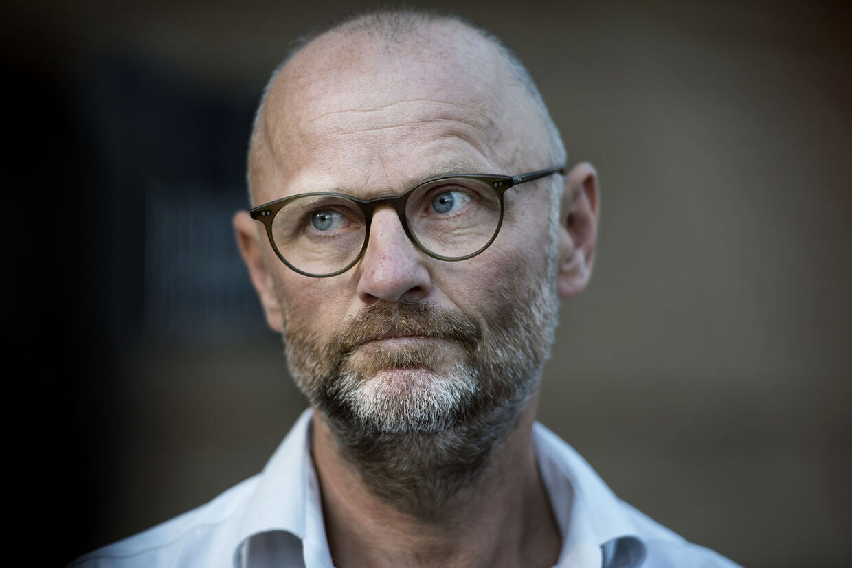 Tidligere chefredaktør på Ekstra Bladet Henrik Qvortrup er ked af sagen, hvor en lokkedue er tiltalt for brugstyveri.&nbsp; 