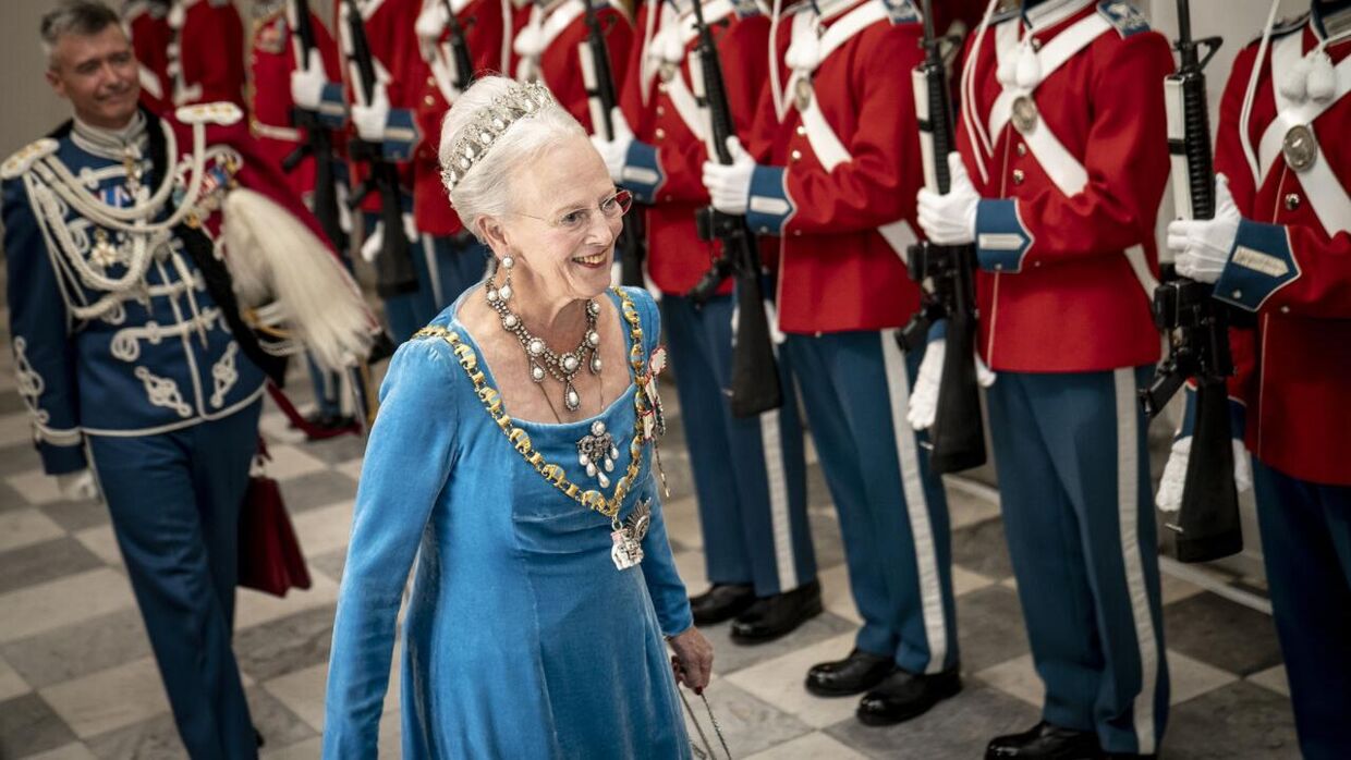 Dronning Margrethe ankommer til gallamiddag på Christiansborg Slot under fejringen af hendes 50-års regeringsjubilæum, søndag den 11. september 2022. Foto: Mads Claus Rasmussen/Ritzau Scanpix