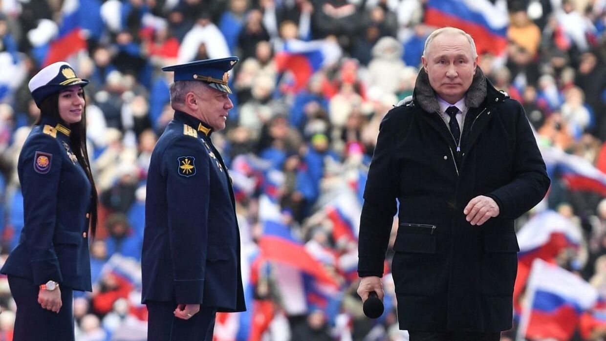 Putin holdt tale foran 200.000 mennesker.