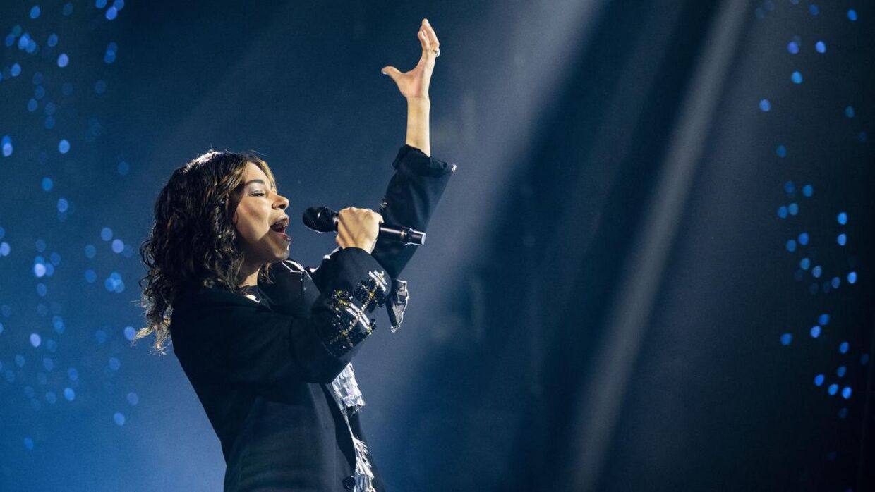 Nambahlou sang 'Silverflame' af Dizzy Mizz Lizzy ' fjerde liveshow af 'X Factor'. Foto: Martin Sylvest/Ritzau Scanpix.