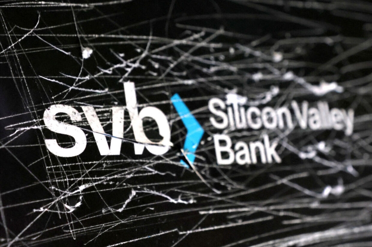 Silicon Valley bank (SVB) kollapsede på få dage, da bankens kunder mistede tiltroen til, at deres penge stod sikkert i bankens regi. Nu frygtes det, at uroren kan brede sig til andre banker