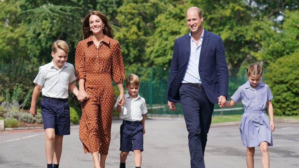 Kate og William med deres tre børn. 