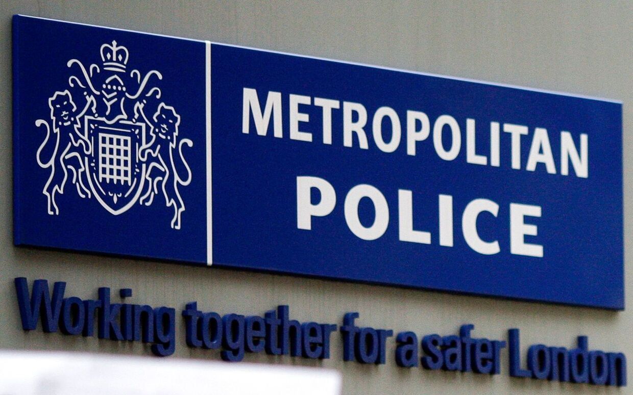 Metropolitan Police har ikke just levet op til mottoet under logoet her: 'Arbejder sammen for at tryggere London'.