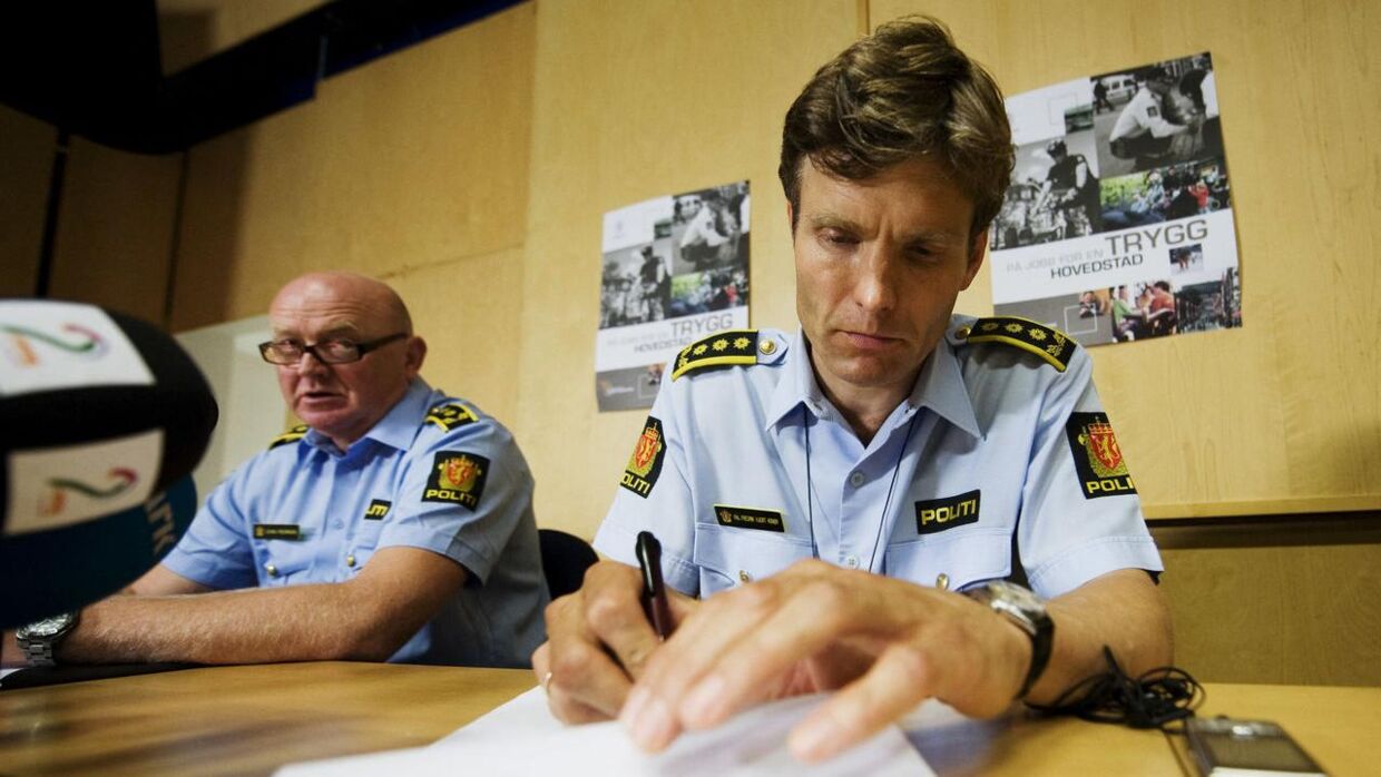 Pål-Fredrik Hjort Kraby informerer pressen om terorrangrebene i Norge, der skete 22. juli 2011.