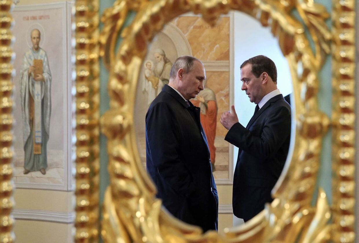 Dmitrij Medvedev og Vladimir Putin ses her i 2017.