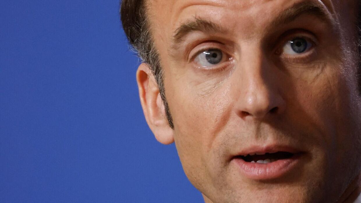 Den franske præsident Emmanuel Macron er en upopulær herre i Frankrig i disse dage efter, at han og hans regering har besluttet at hæve pensionsalderen. (Arkivfoto)
