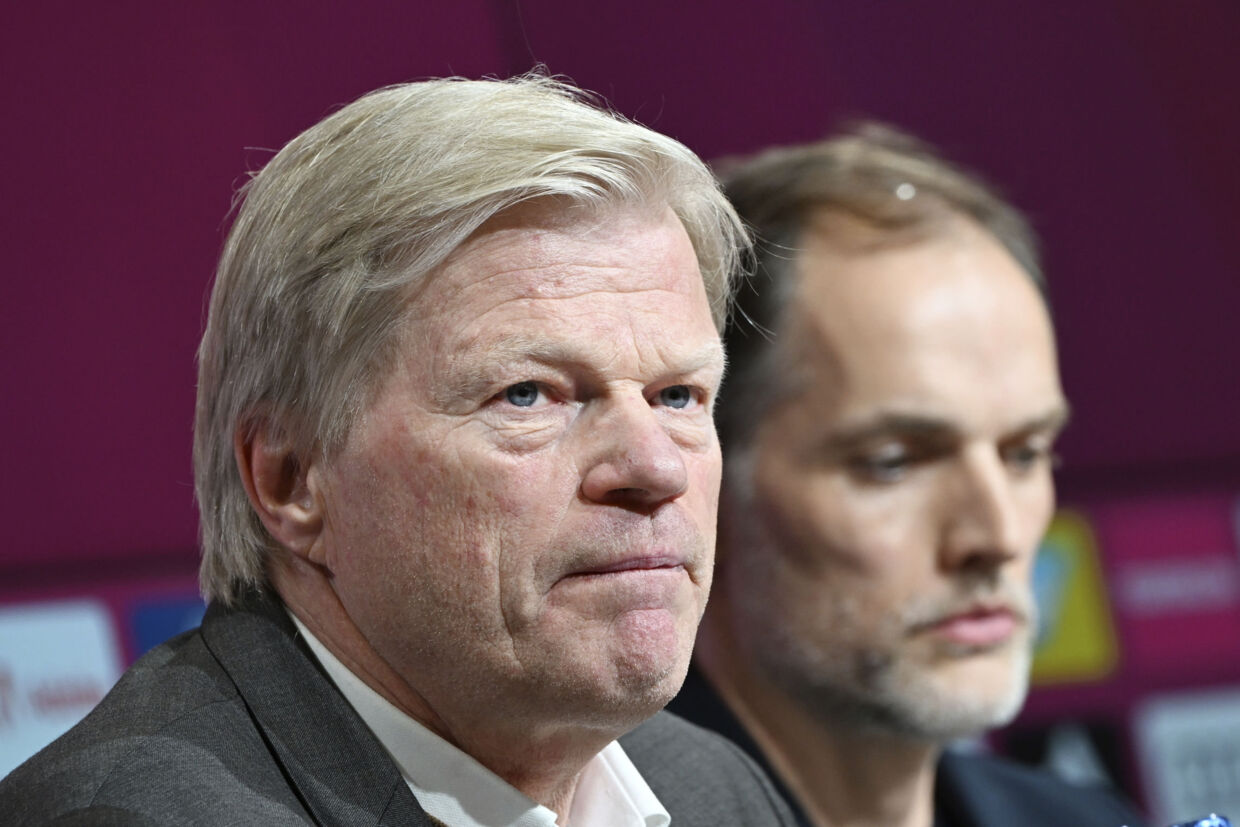 Bayern-direktør Oliver Kahn satser på, at Thomas Tuchel (i baggrunden) kan føre holdet tilbage på ret spor. Angelika Warmuth/Ritzau Scanpix