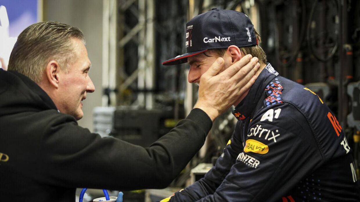 Max og Jos Verstappen fejrer førstnævntes første verdensmesterskab i 2021.
