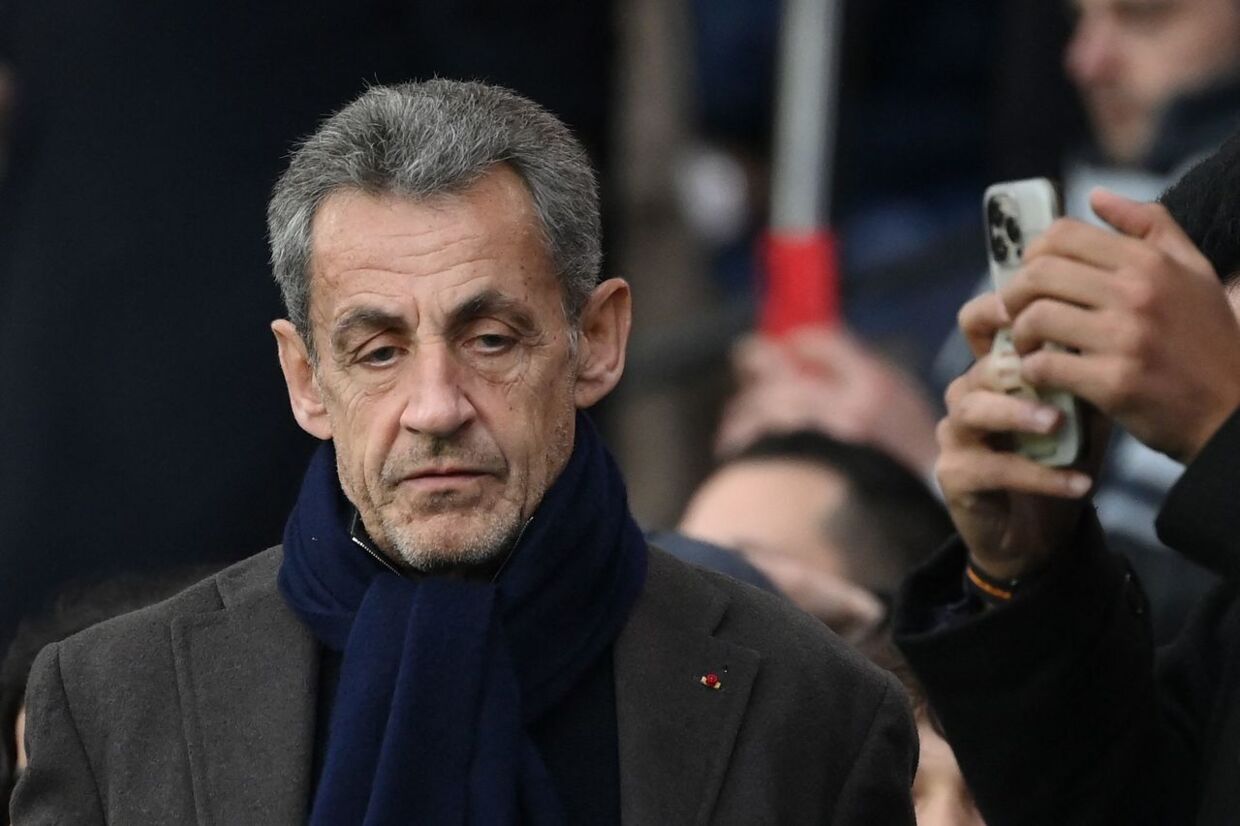 Nicilas Sarkozy kom sig ikke politisk efter sin dom for korruption