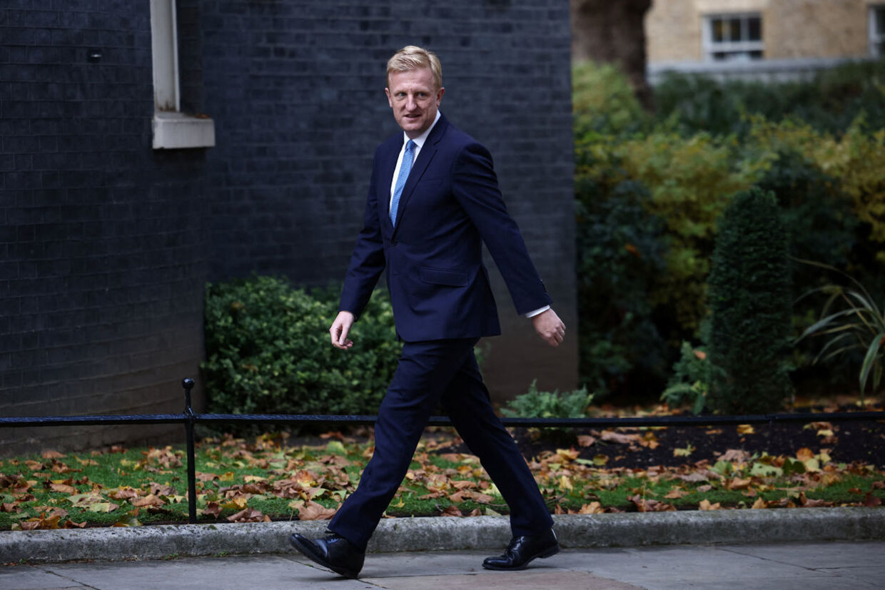 Oliver Dowden walks outside Number 10 Downing Street, in London, Britain, October 25, 2022. REUTERS/Henry Nicholls