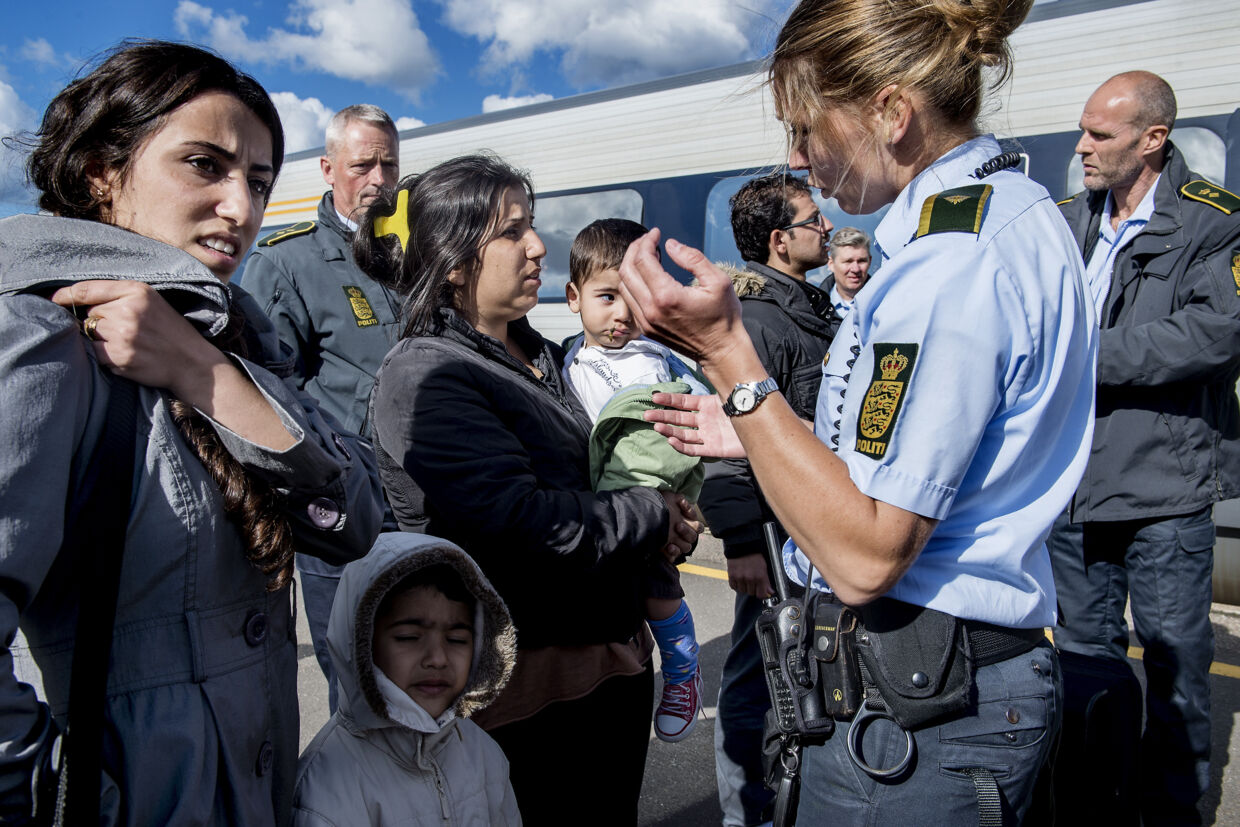 Mandag morgen d. 7. september stoppede og tømte politiet toget fra Tyskland på Rødby Havn Station. Alle flygtninge blev taget med.