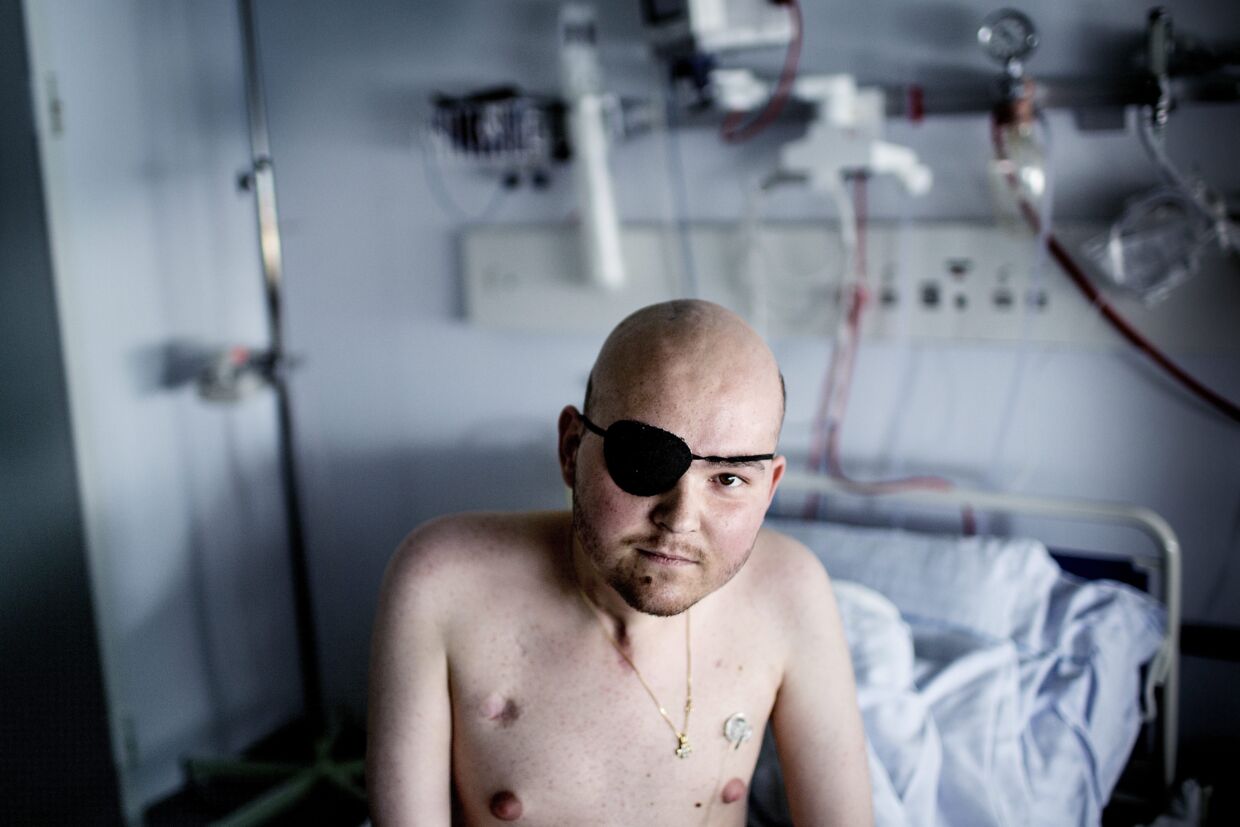 I april 2014 begynder tre tumorer at vokse inde i hovedet på Patrick. De vokser så meget, at der er fare for, at de vil trykke på synsnerven, så han risikerer at blive blind. Stråling gør dog, at tumorerne igen skrumper ind.