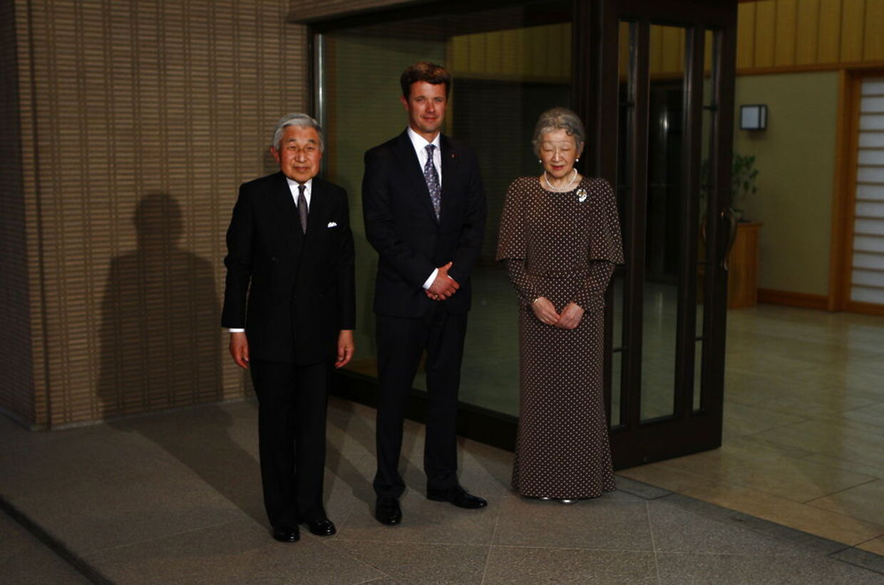 Frederik med kejseren og kejserinden Akihito og Michiko. 