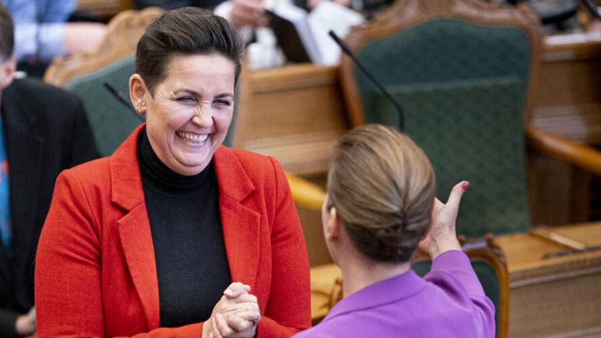 SFs formand Pia Olsen Dyhr kan med god grund storsmile. Hun har snuppet mere end 140.000 vælgere fra Socialdemokratiet.