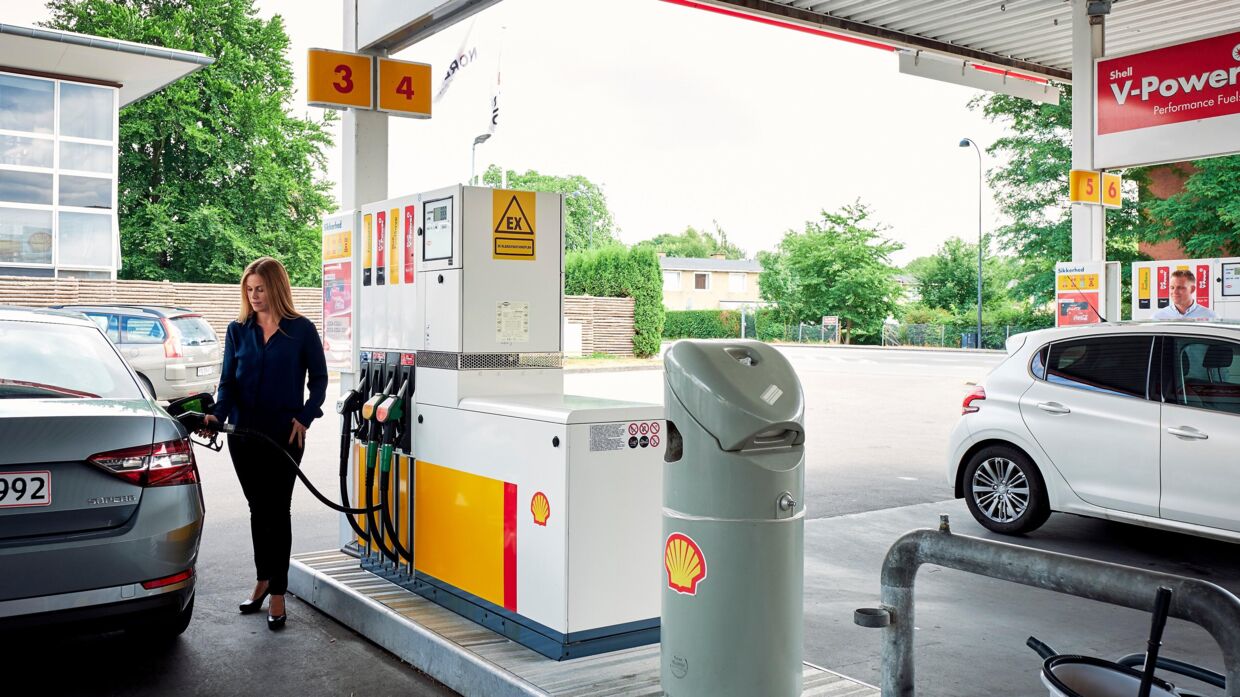 Shell måtte torsdag lukke for salget af diesel på fire tankstationer på Sjælland.