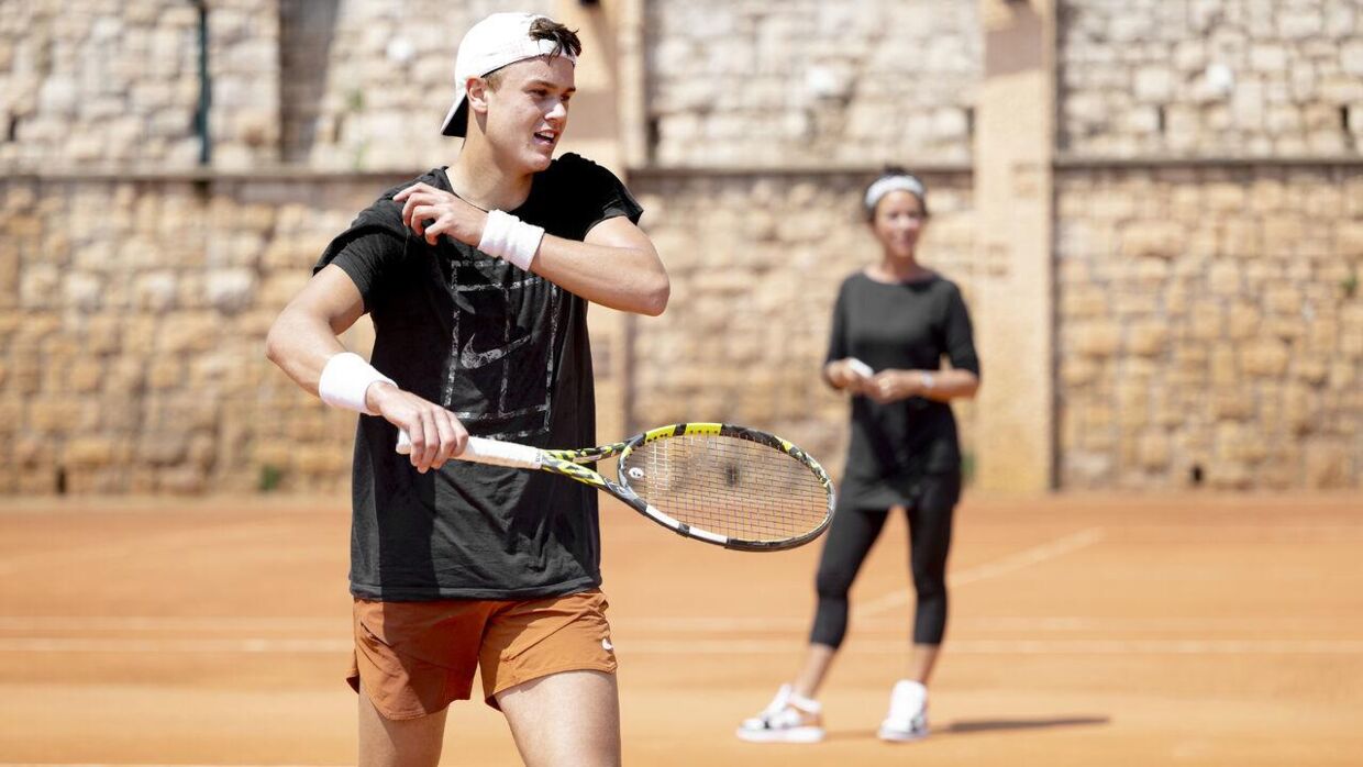 B.T. mødte Holger Rune på tennisanlægget Monte Carlo Country Club.