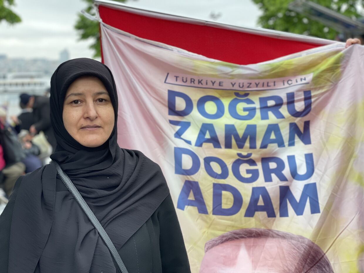 Svømmepøl bassin bunke De religiøse tørklæder spiller afgørende rolle ved det tyrkiske valg | BT  Udland - www.bt.dk