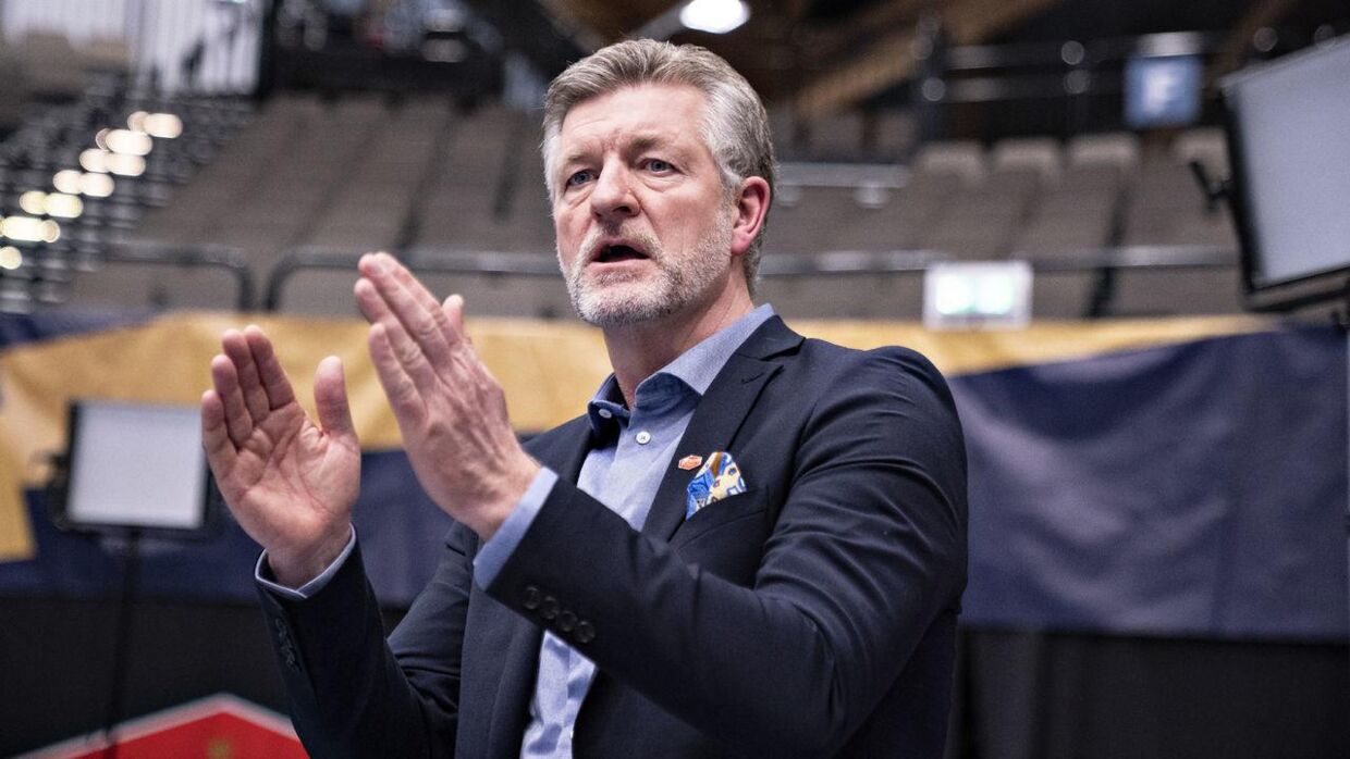 Aalborg Håndbold overvejede aldrig at stoppe samarbejdet med Mikkel Hansen, fortæller klubbens direktør, Jan Larsen.