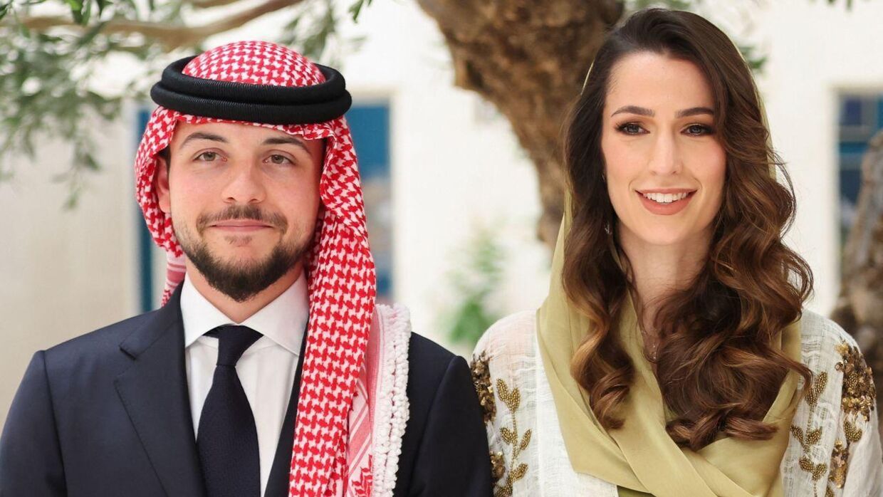 Kronprins Hussein og hans kommende hustru, Rajwa Khaled. 