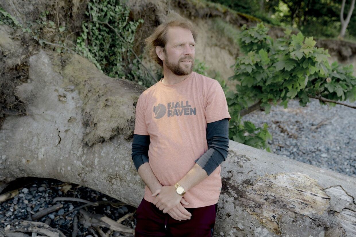 Journalist, forfatter, lystfisker og naturvejleder, Mikkel Frey Damgaard. Fotograferet på Møn til AOKs artikelserie mit kulturliv.