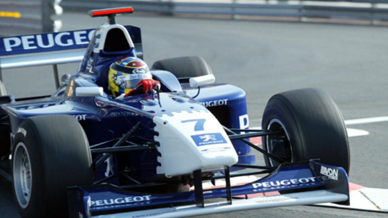 Nicolas Kiesa i sin Formel 3000-racer i Monaco 2003. Det var datidens svar på Formel 2.