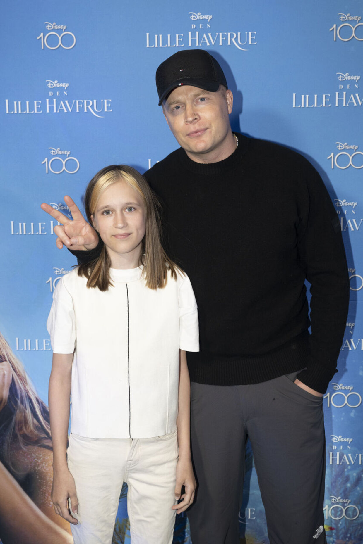 B.T. mødte Xander Linnet til premieren på 'Den lille havfrue'. Han var taget til premiere sammen med sin 12-årige lillesøster, Isolde.