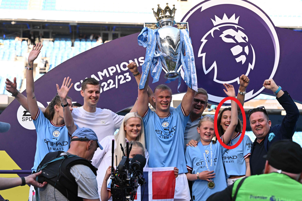 Erling Haaland fejrer Manchester Citys mesterskab.