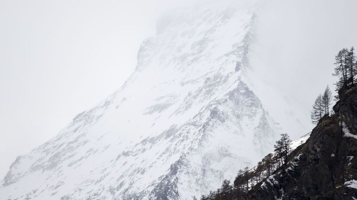 Milliardæren blev sidst set, da han 7. april 2018 klokken 8.30 forlod sit hotelværelse i Zermatt, Matterhorn, for at stå på ski.